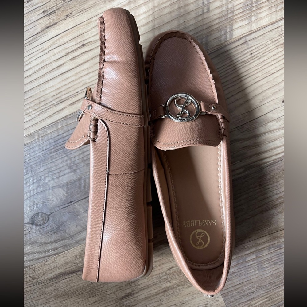 Sam & Libby Women's Tan Loafers
